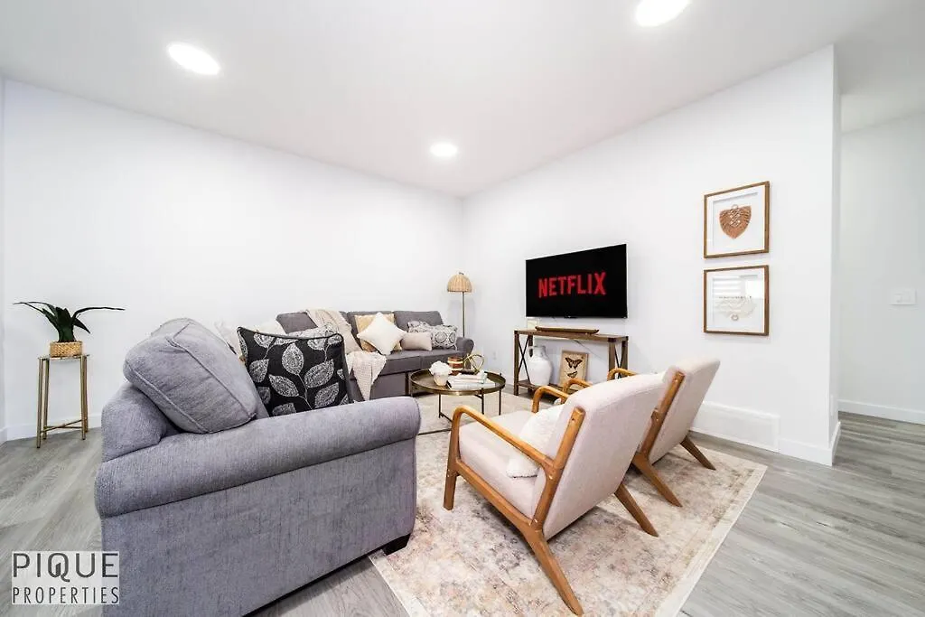 Urbanutopia*Luxury Home*King Bed*Patio/Bbq*Sleep16 Edmonton